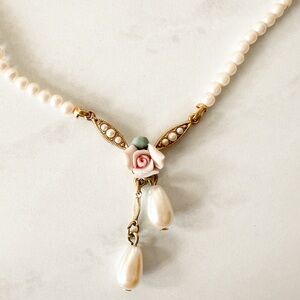 1928 Vintage Inspired Faux Pearl Necklace with Porcelain Rose Pearl Pendant
